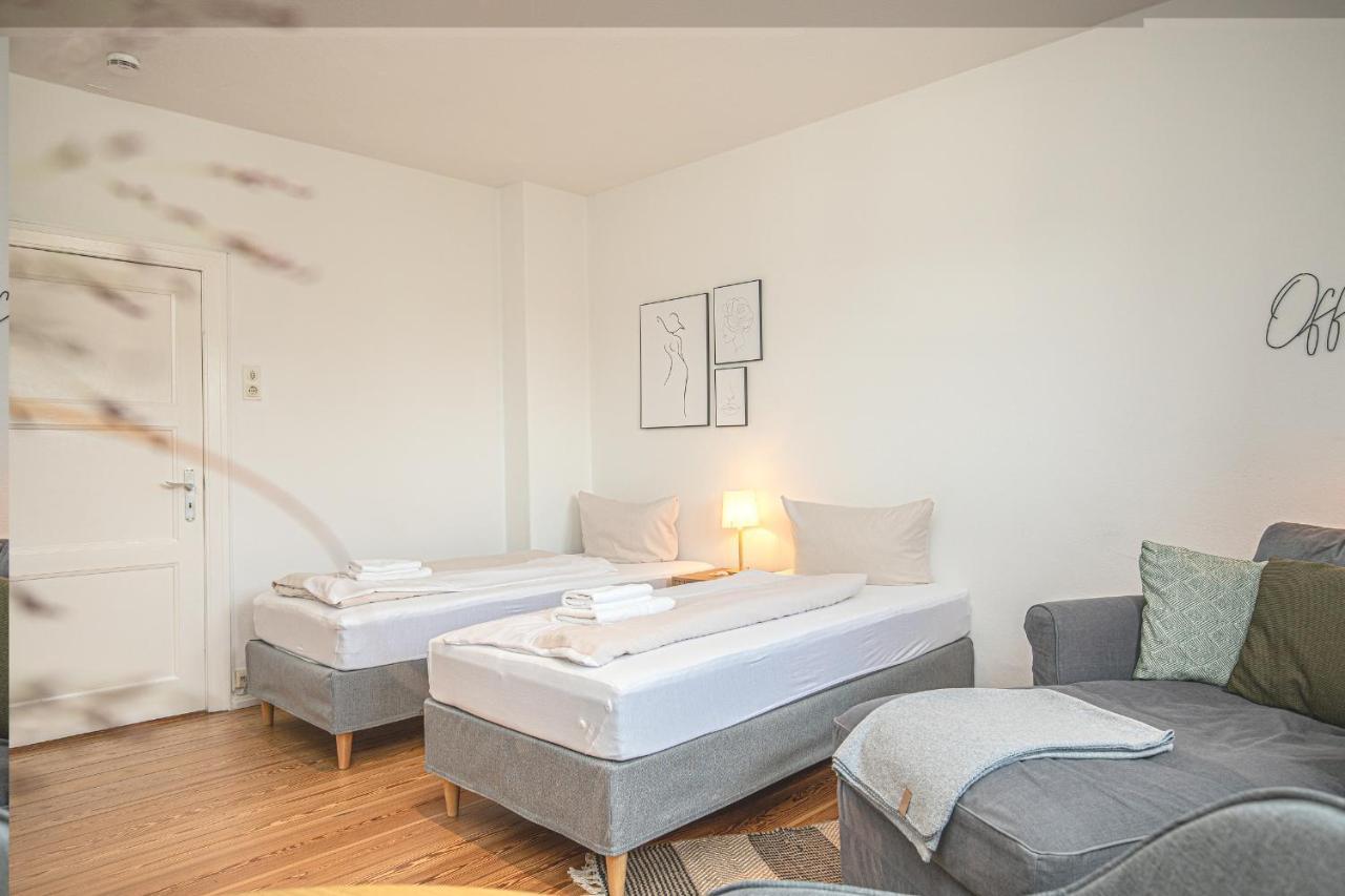 Fewo1846 - Kommood - Zentral Gelegenes Studio-Apartment Mit Balkon Im Hochparterre Фленсбург Екстер'єр фото